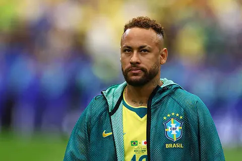 ملك توقعات كأس العالم.. من هو يواكيم كليمنت الذي سخر منه نيمار بعد التأهل أمام اليابان؟